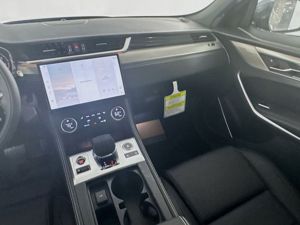 2026 Jaguar F-Pace R-Dynamic S - Photo 23