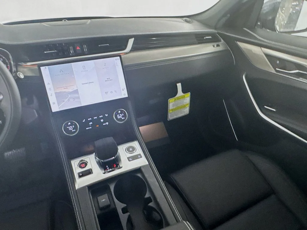 2026 Jaguar F-Pace R-Dynamic S - Photo 23