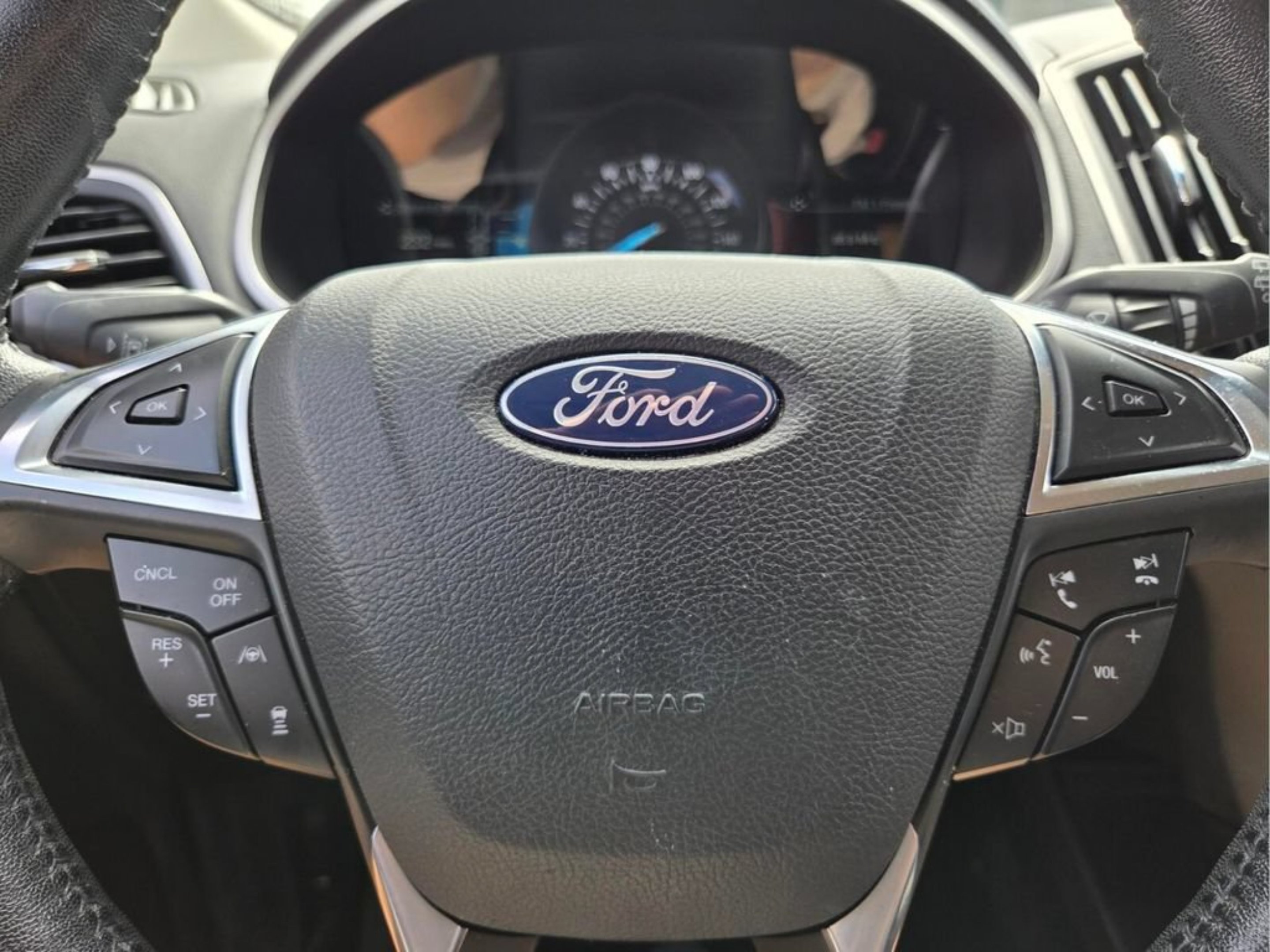 Used 2019 Black Metallic Ford SEL image 28