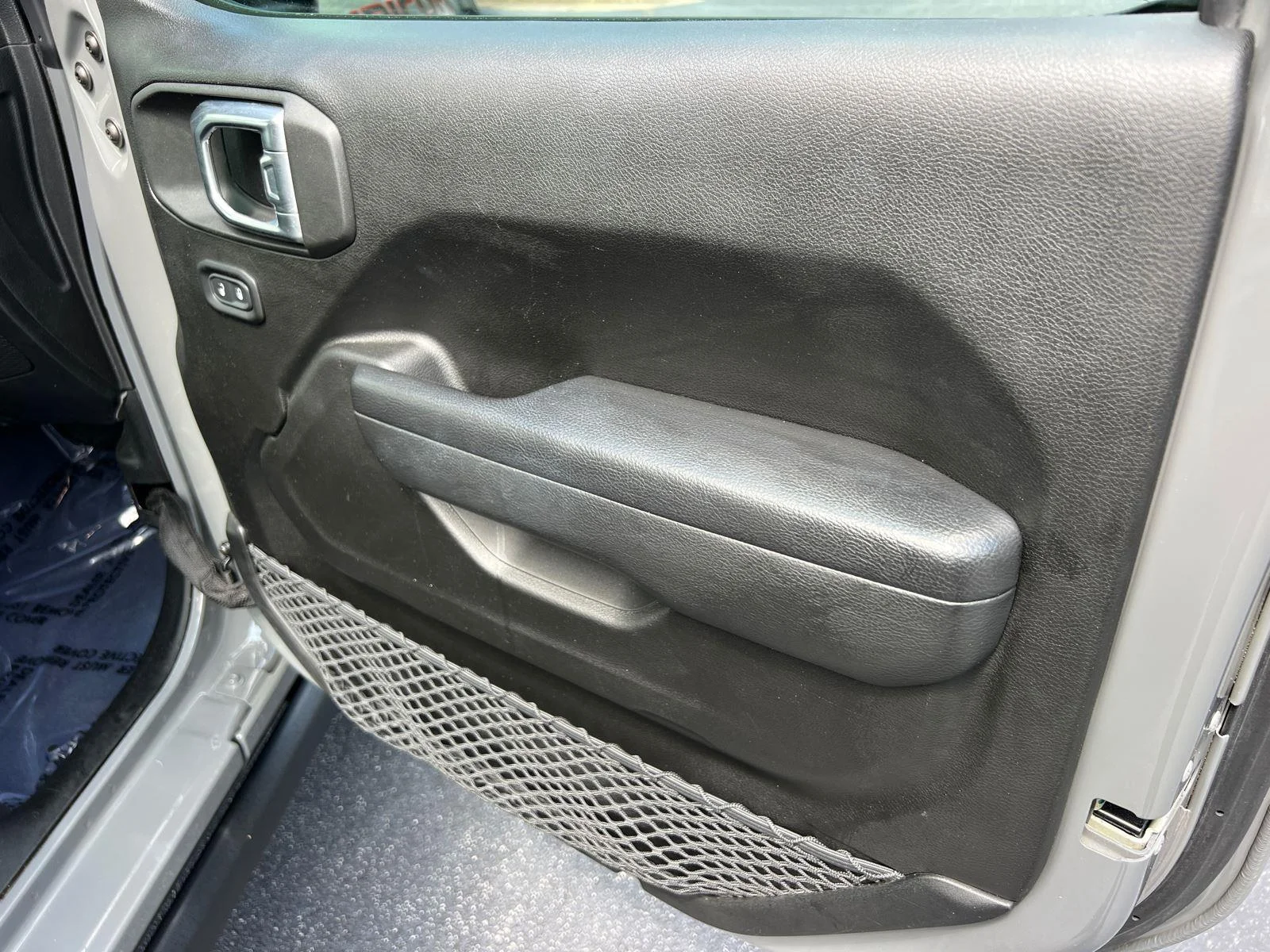 Used 2023 Sting-Gray Clearcoat Jeep Rubicon image 15