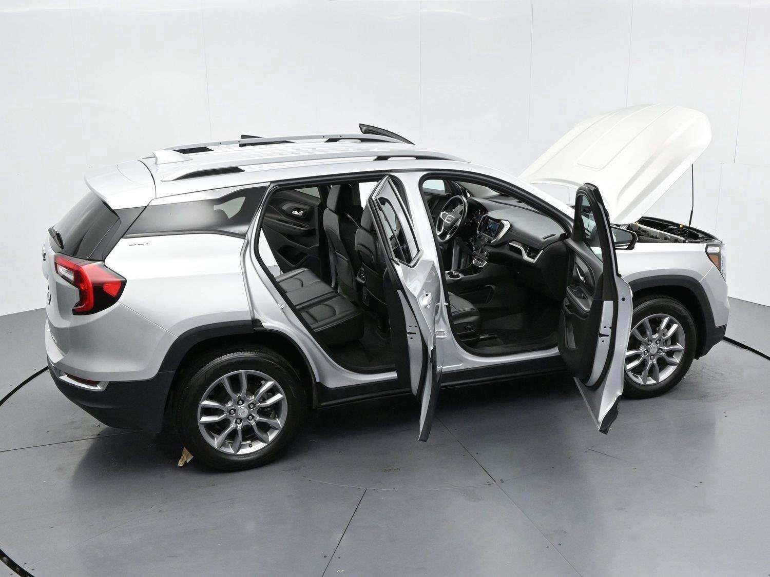 Used 2022 QUICKSILVER METALLIC GMC SLT image 38