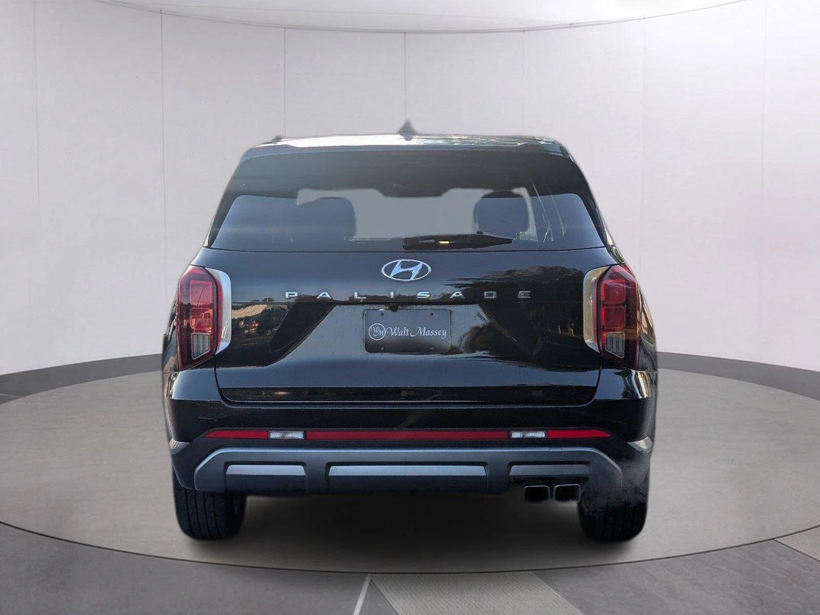 Used 2023 Abyss Black Pearl Hyundai Limited image 4