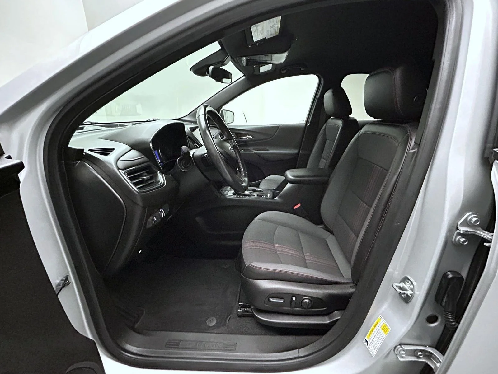 Used 2022 Silver Chevrolet RS image 10