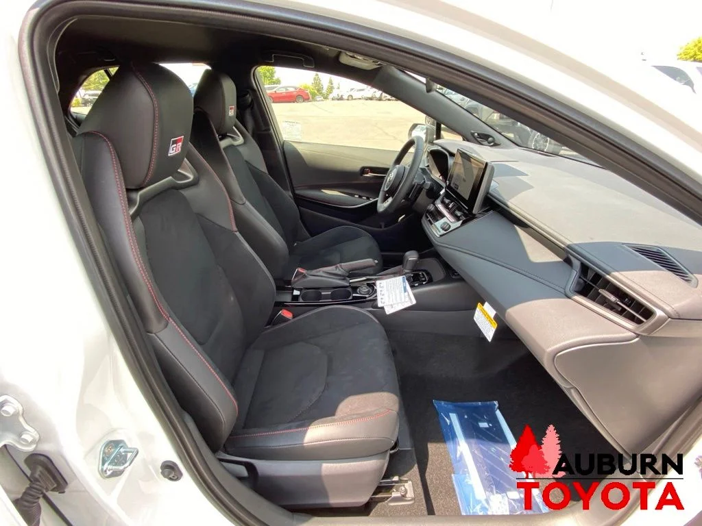 New 2026 Ice Cap Toyota  Premium Plus DAT image 10