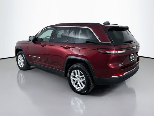 Used 2025 Red Jeep Laredo X image 5