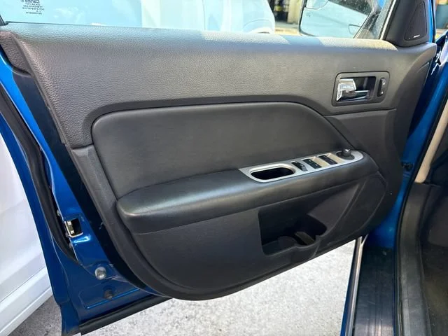 Used 2011 Blue Flame Metallic Ford SEL image 15