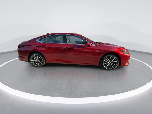2025 Lexus ES 350 - Photo 9