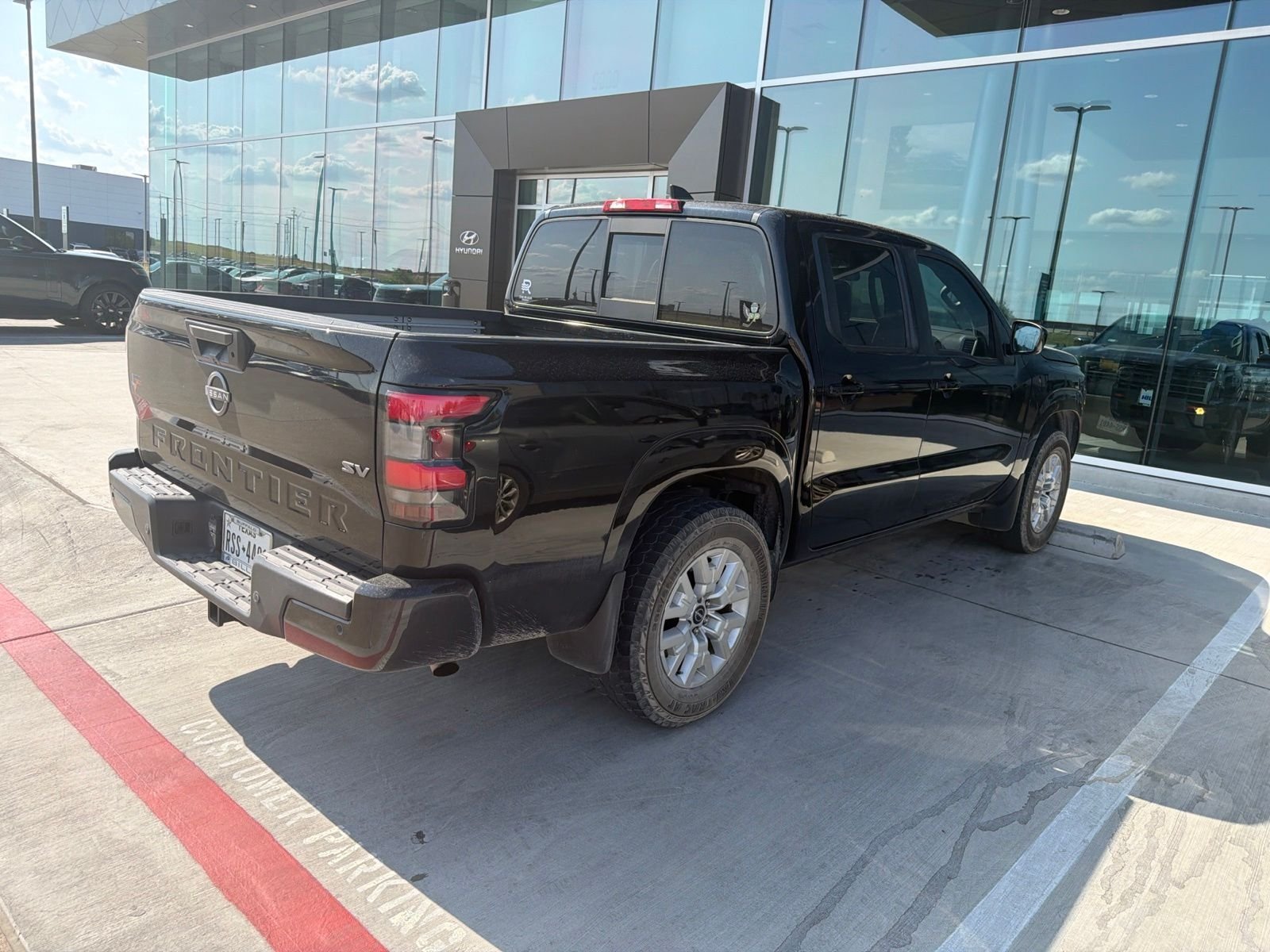 Used 2022 Super Black Nissan SV image 4
