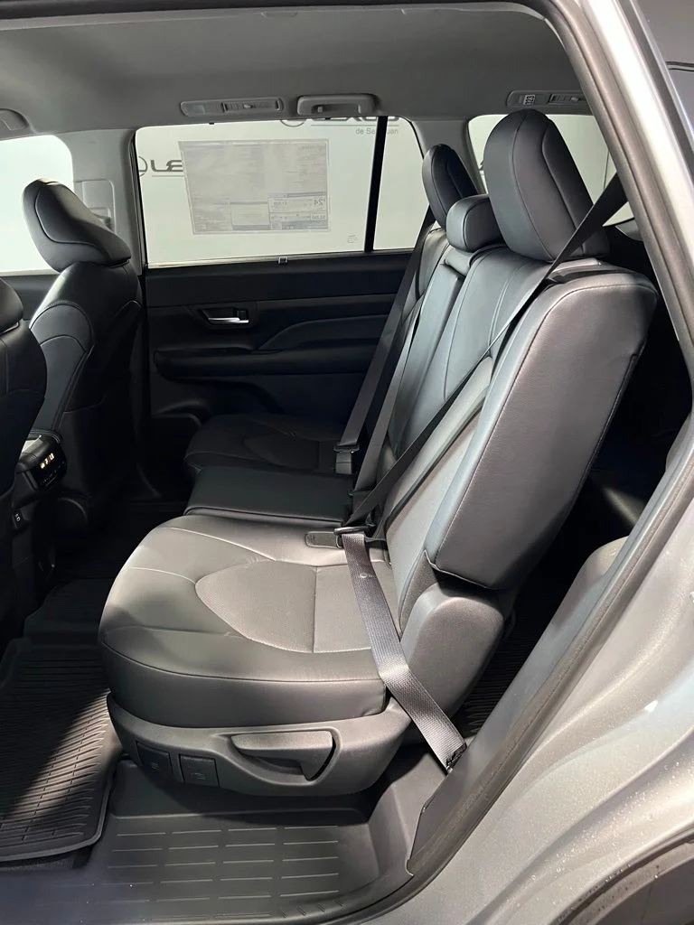New 2026 Silver Toyota  image 27