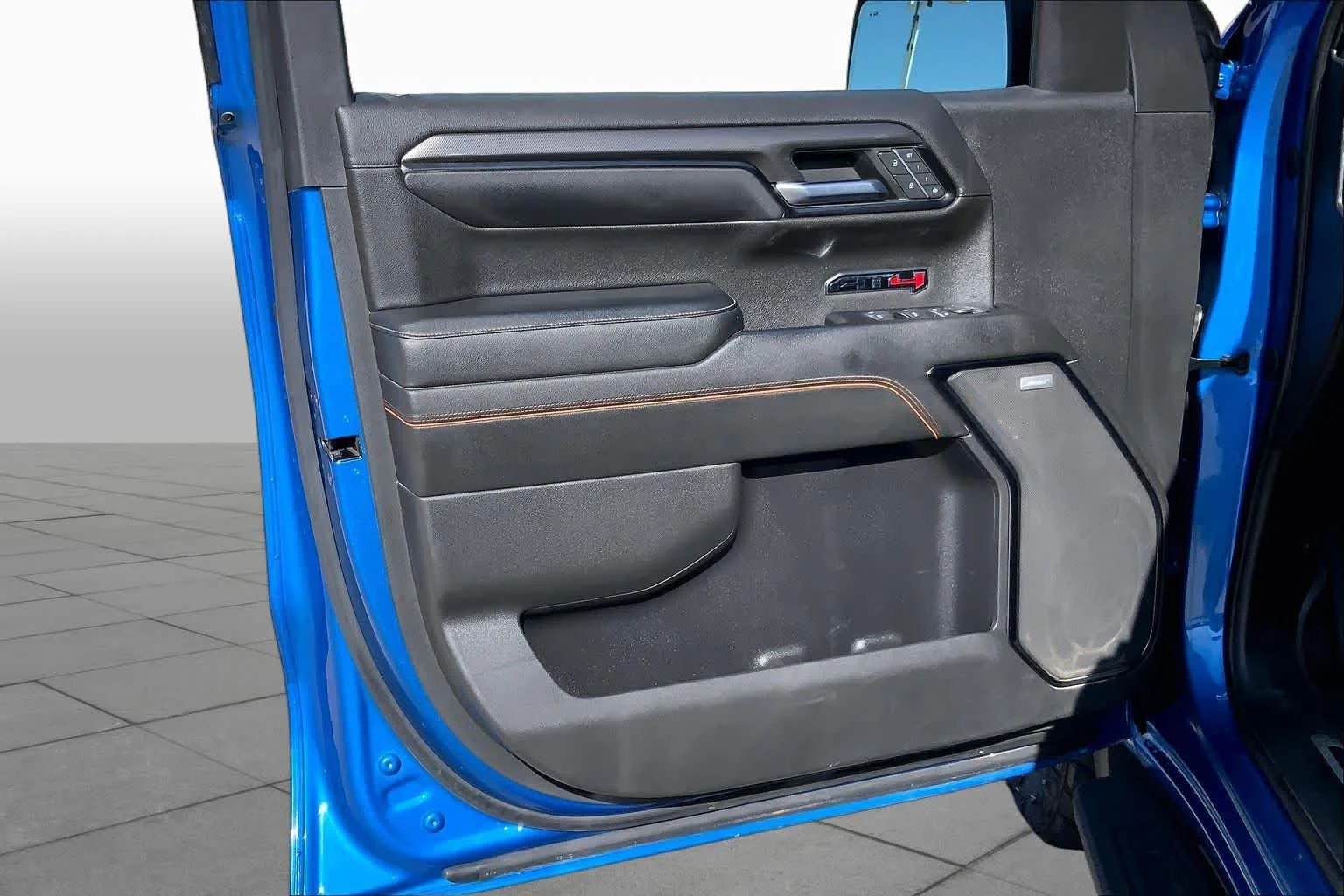 Used 2022 DYNAMIC BLUE METALLIC GMC AT4 image 20