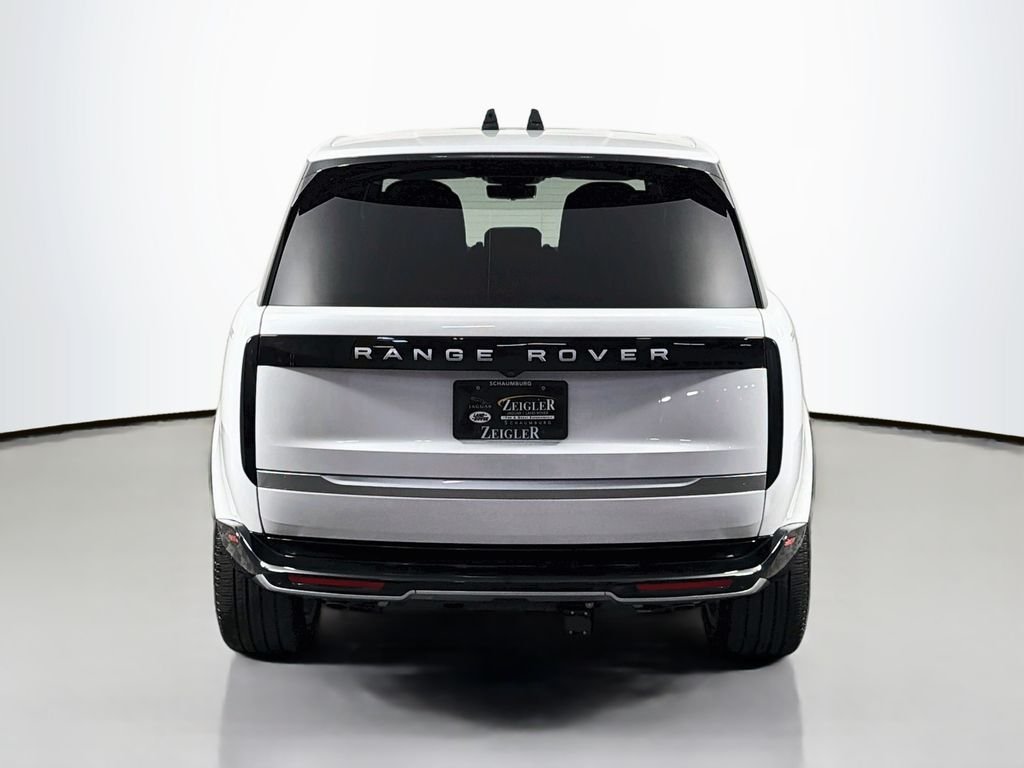 Used 2025 Ostuni Pearl Wht Prem Met Land Rover Autobiography image 6