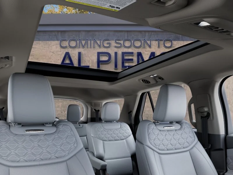 New 2027 Star White Metallic Tri-Coat Ford Platinum™ image 53