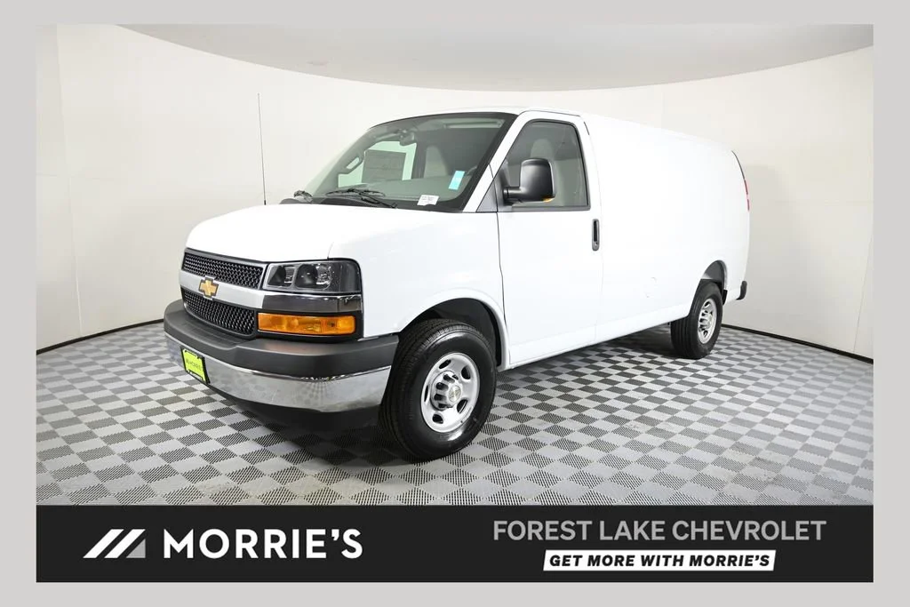 2026 Chevrolet Express 3500 Work Van HD's photo