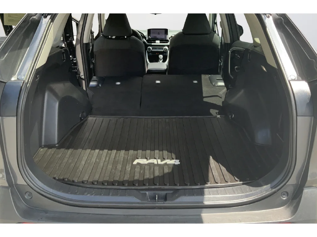 2023 Toyota RAV4 XLE - Photo 39