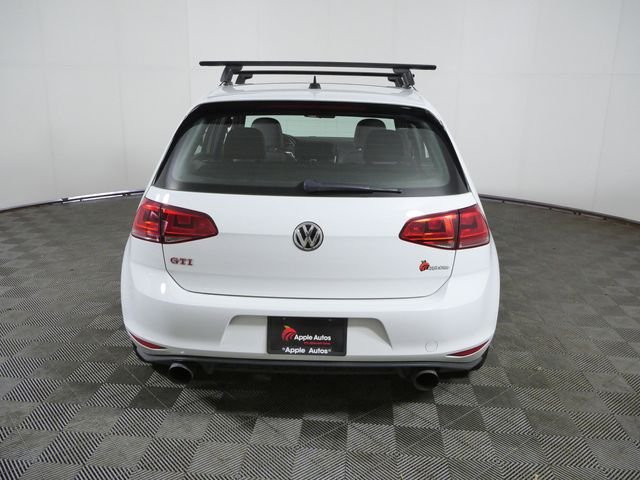 Used 2017 White Volkswagen SE image 8