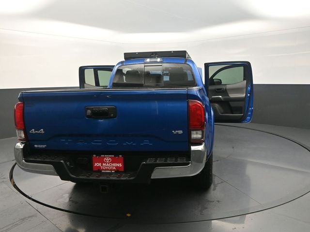 Used 2018 Blue Toyota SR5 image 44