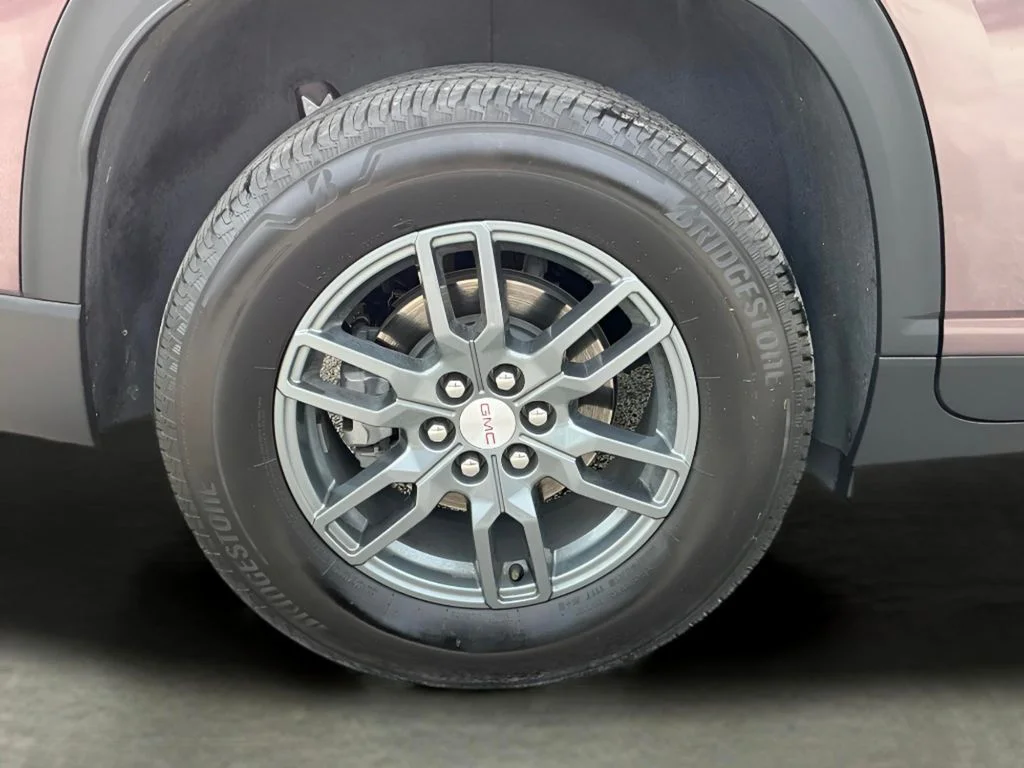 Used 2025 Brown GMC Elevation image 19