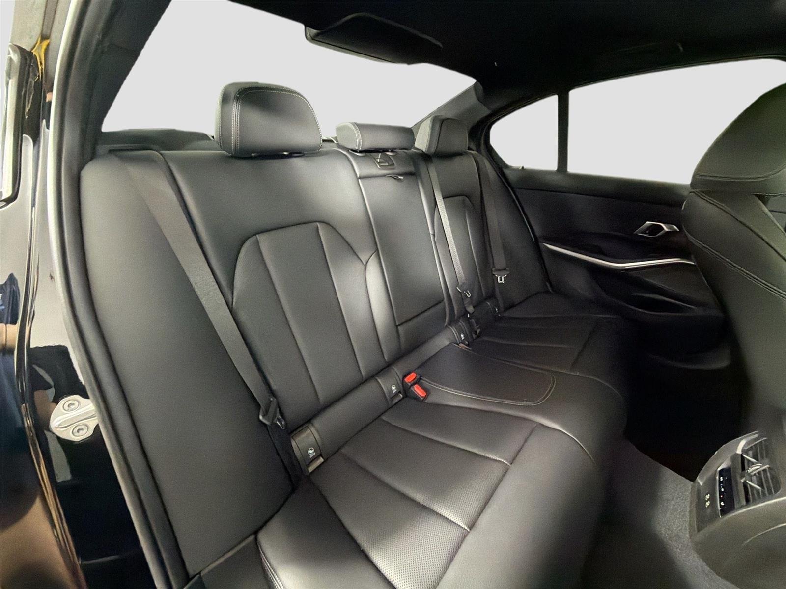 New 2026 Black Sapphire Metallic BMW 330i NA image 26