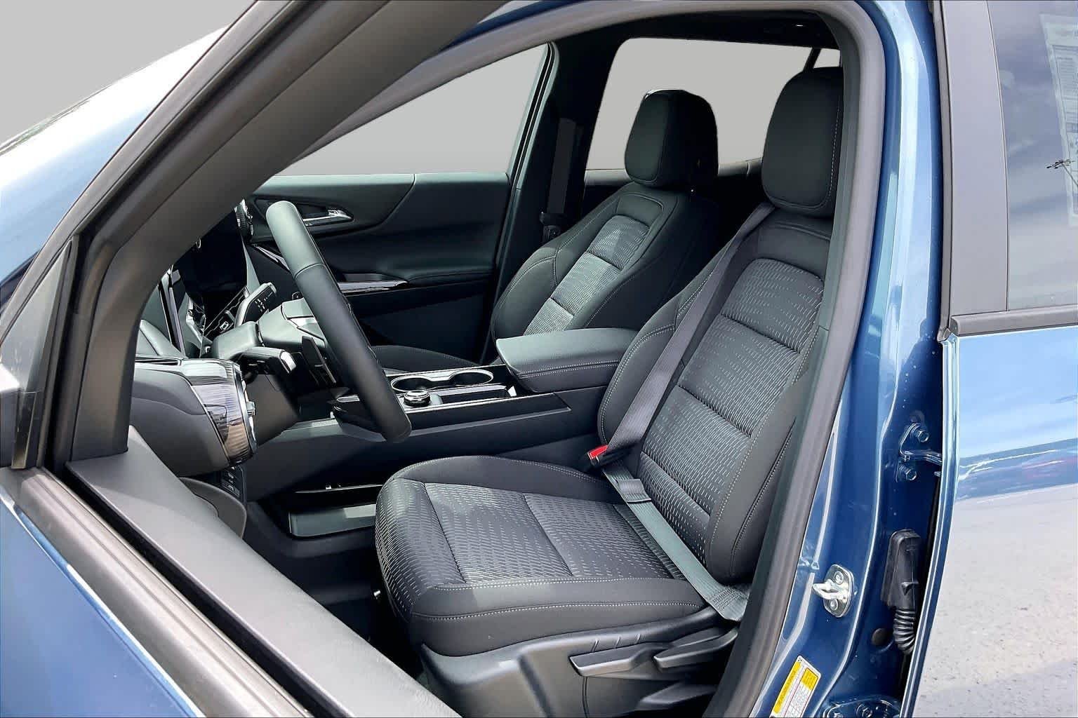2027 Chevrolet Equinox LT - Photo 10