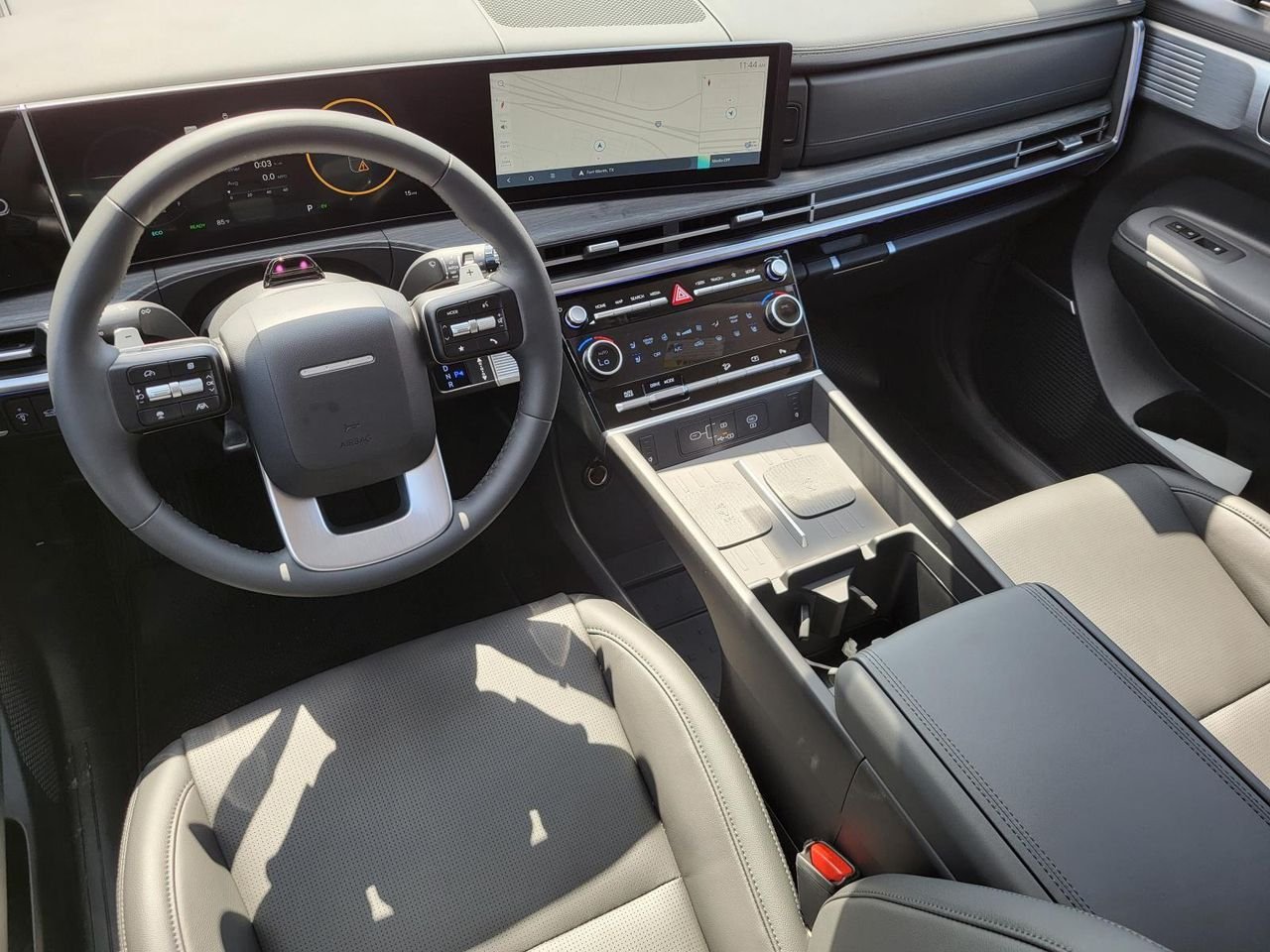2026 Hyundai Santa Fe Limited - Photo 14