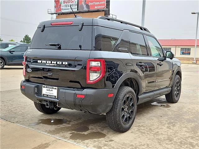 Used 2025 Black Ford Badlands 4x4 image 3