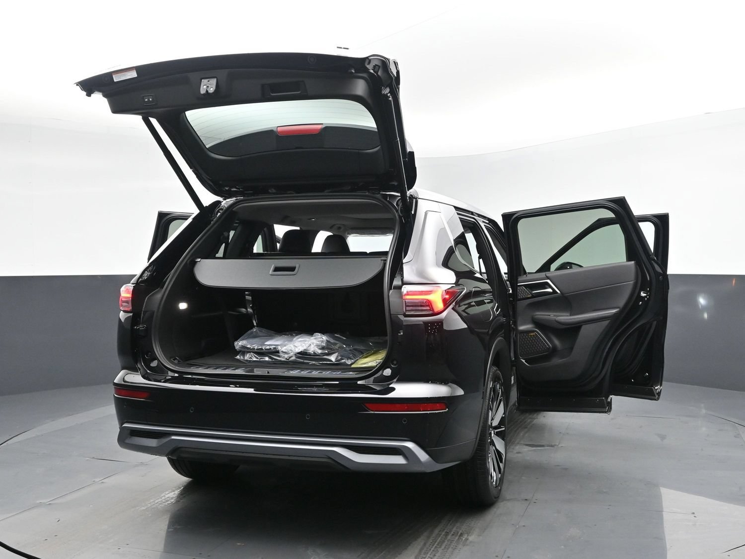 New 2026 Labrador Black Pearl Mitsubishi SE 1.5T 2WD image 30
