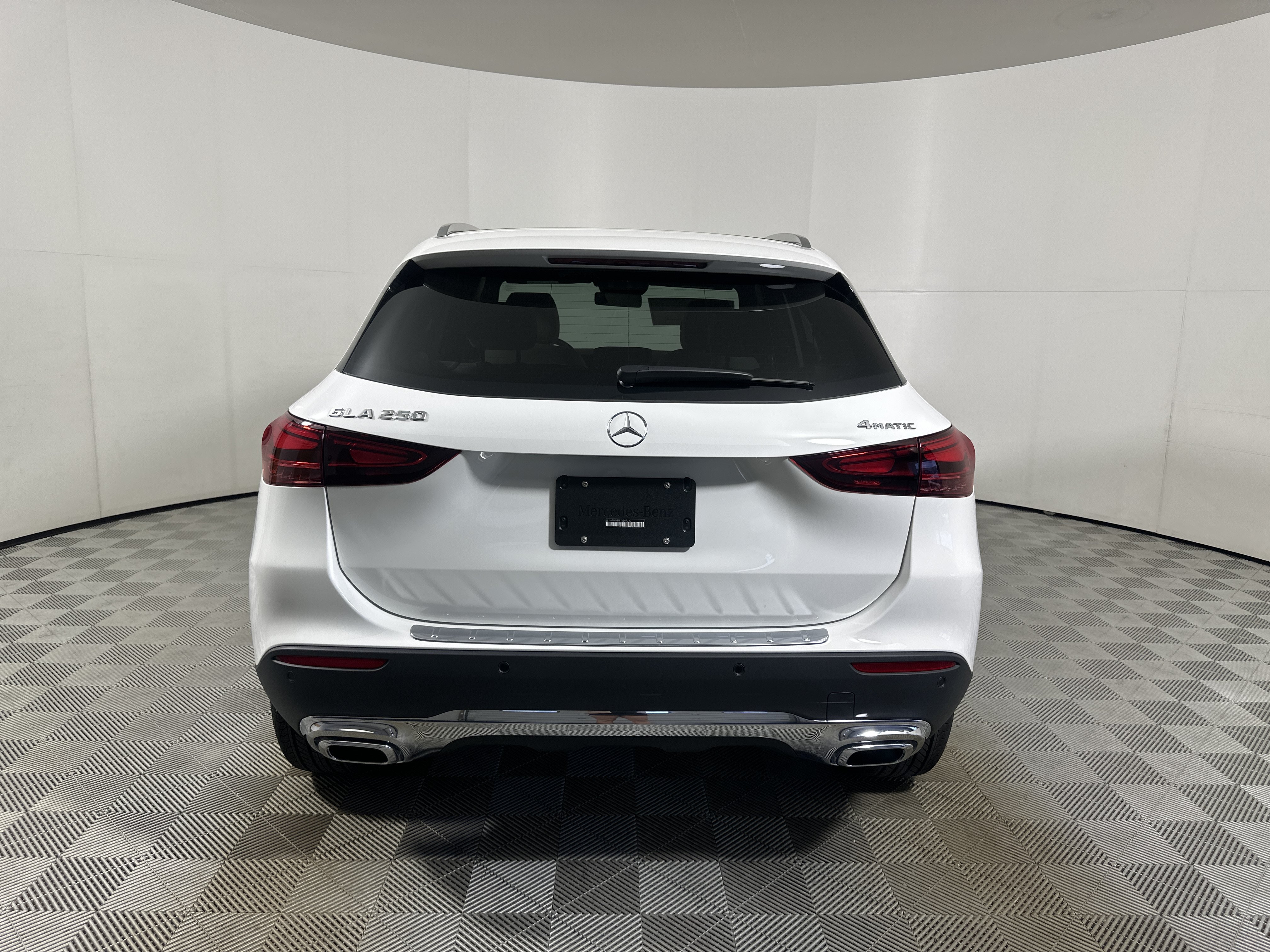 New 2026 Polar White Mercedes-Benz GLA 250 image 6
