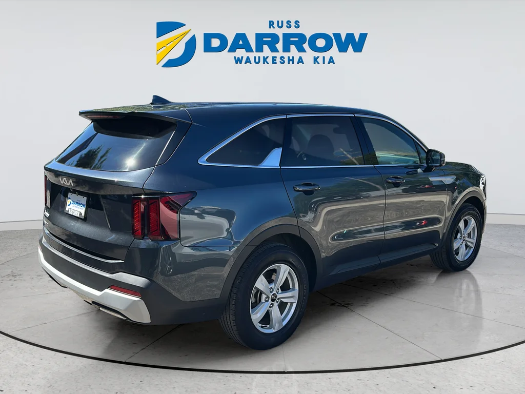 Certified Used 2024 Gray Kia LX image 5
