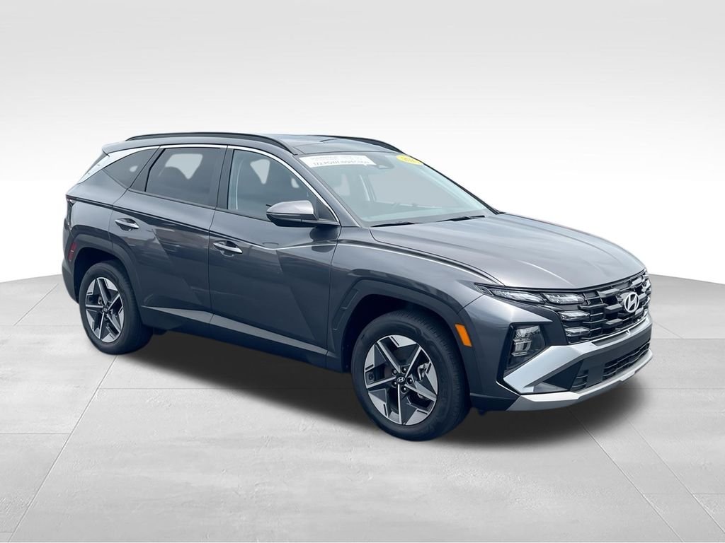 Certified Used 2025 Gray Hyundai SEL Convenience image 2