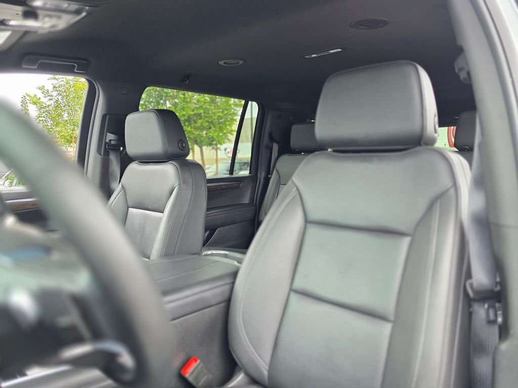 2025 Chevrolet Suburban Z71 - Photo 15