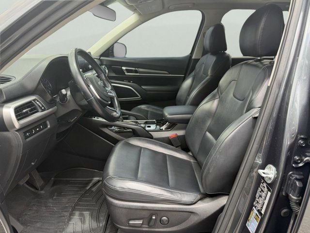 Used 2020 Gray Kia S image 8