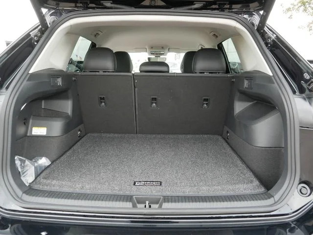 Certified Used 2025 Black Volkswagen 2.0T SE image 18