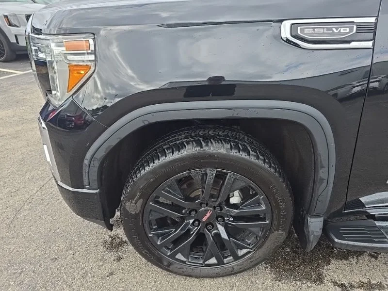 Used 2021 Black GMC Denali image 10