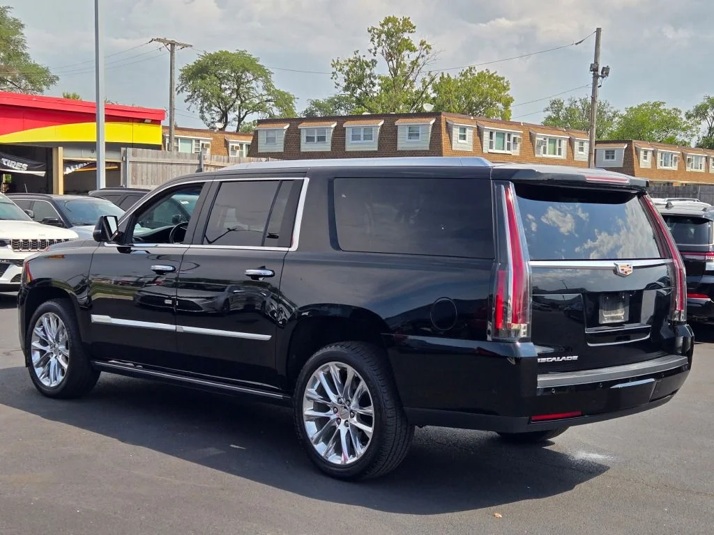 Certified Used 2018 Black Cadillac Premium image 19
