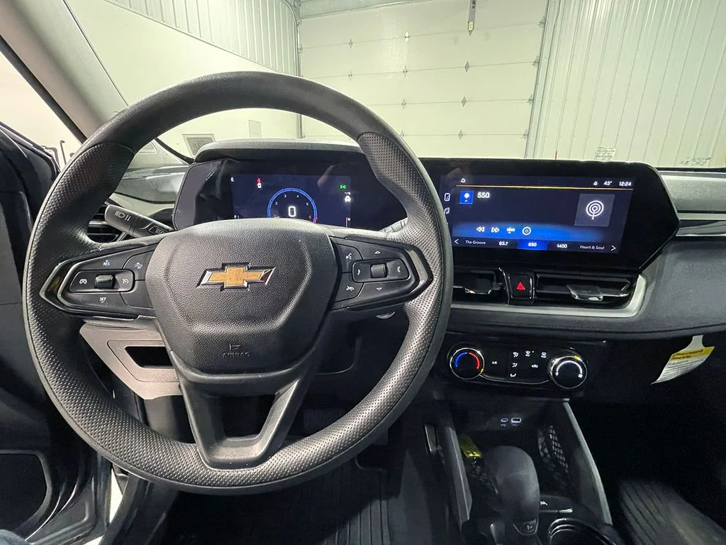 Used 2025 Gray Chevrolet LT image 36