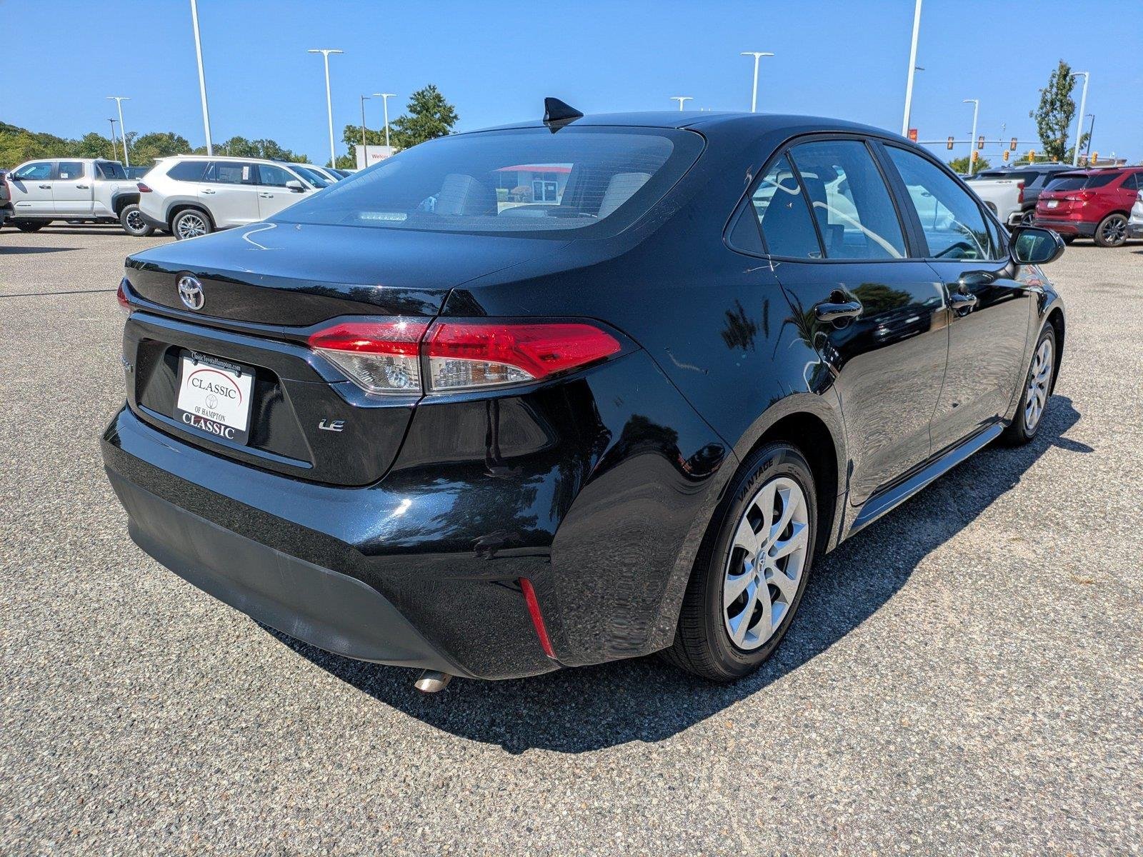 Used 2025  Toyota LE image 4