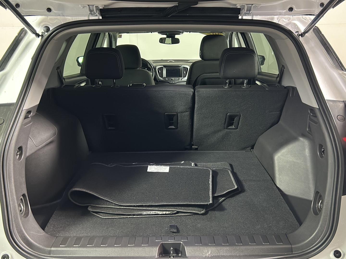 Used 2024 Summit White GMC SLE image 8
