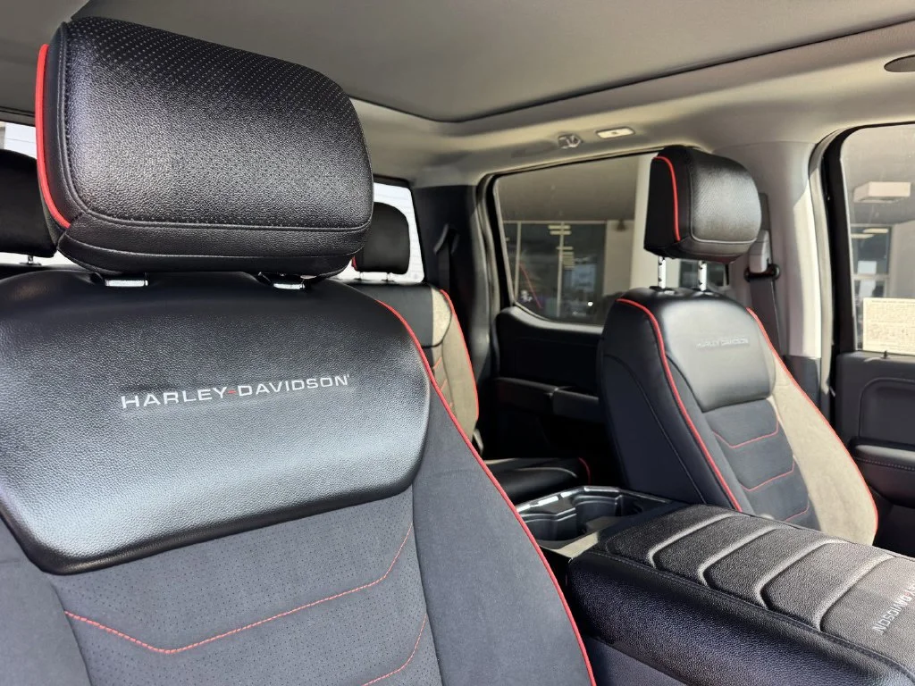 New 2026 Agate Black Metallic Ford F-250® Lariat® image 7