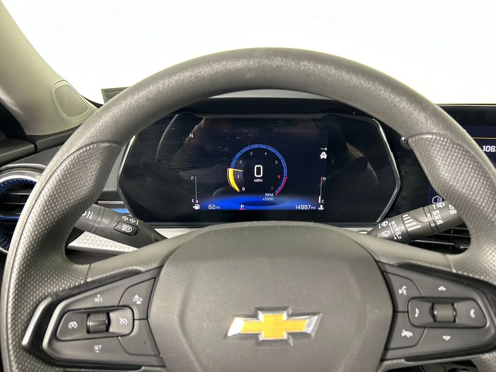 Used 2025 Gray Chevrolet LT image 13