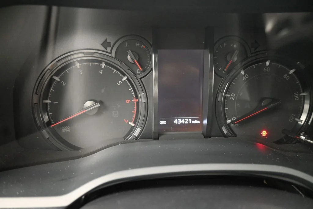 Used 2023 White Toyota SR5 image 18