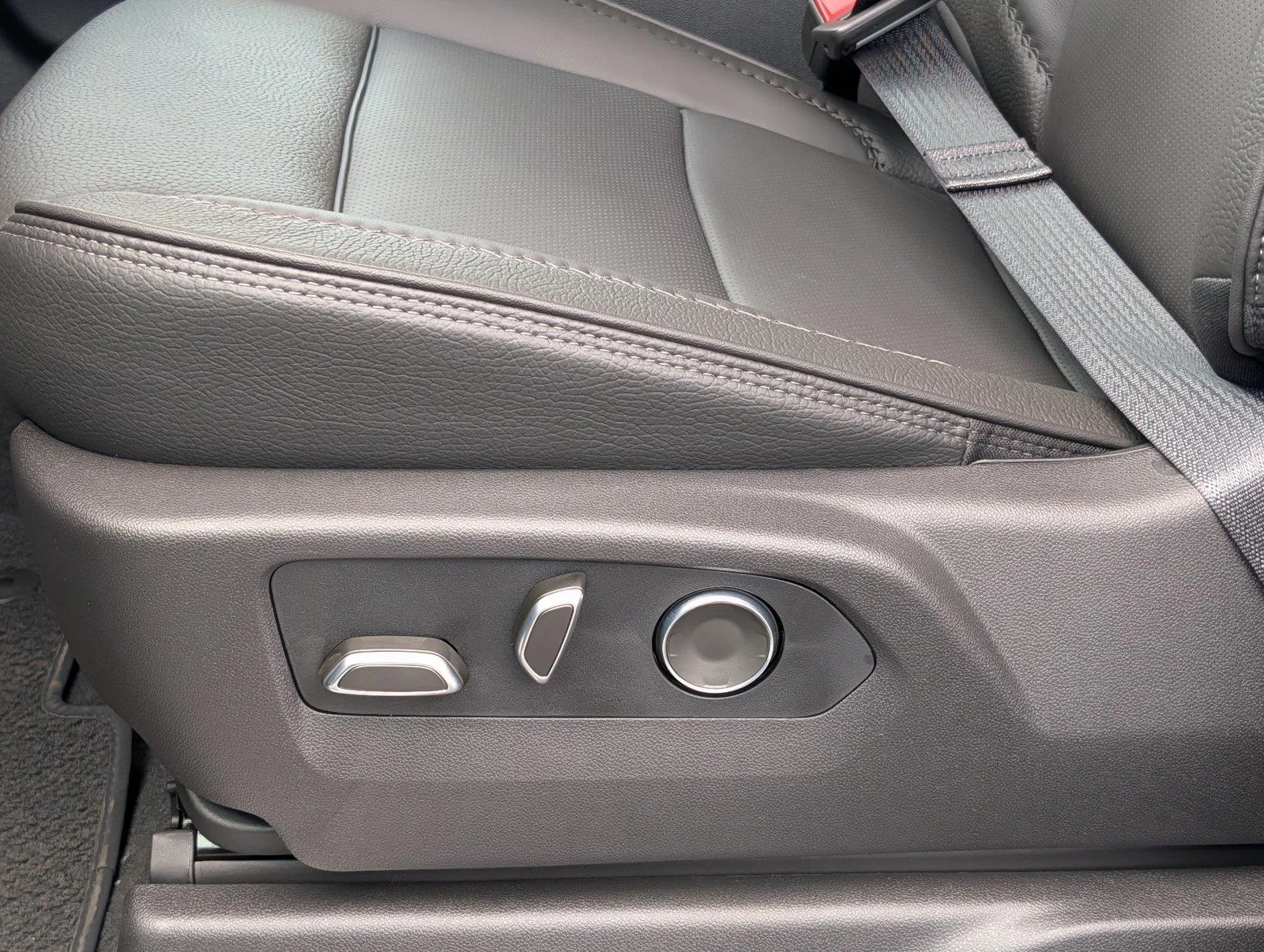 New 2026 Sterling Metallic GMC Denali image 12
