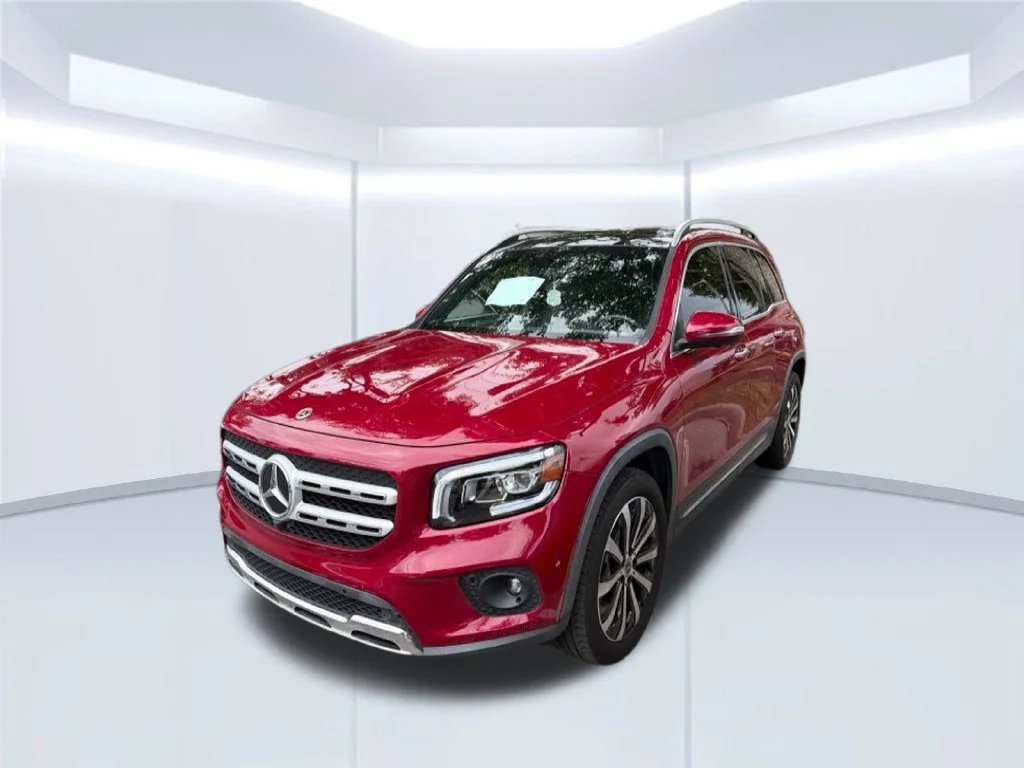 Used 2023 Red Mercedes-Benz GLB 250 image 2