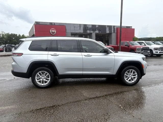 New 2026 Silver Zynith Exterior Paint Jeep Laredo image 8