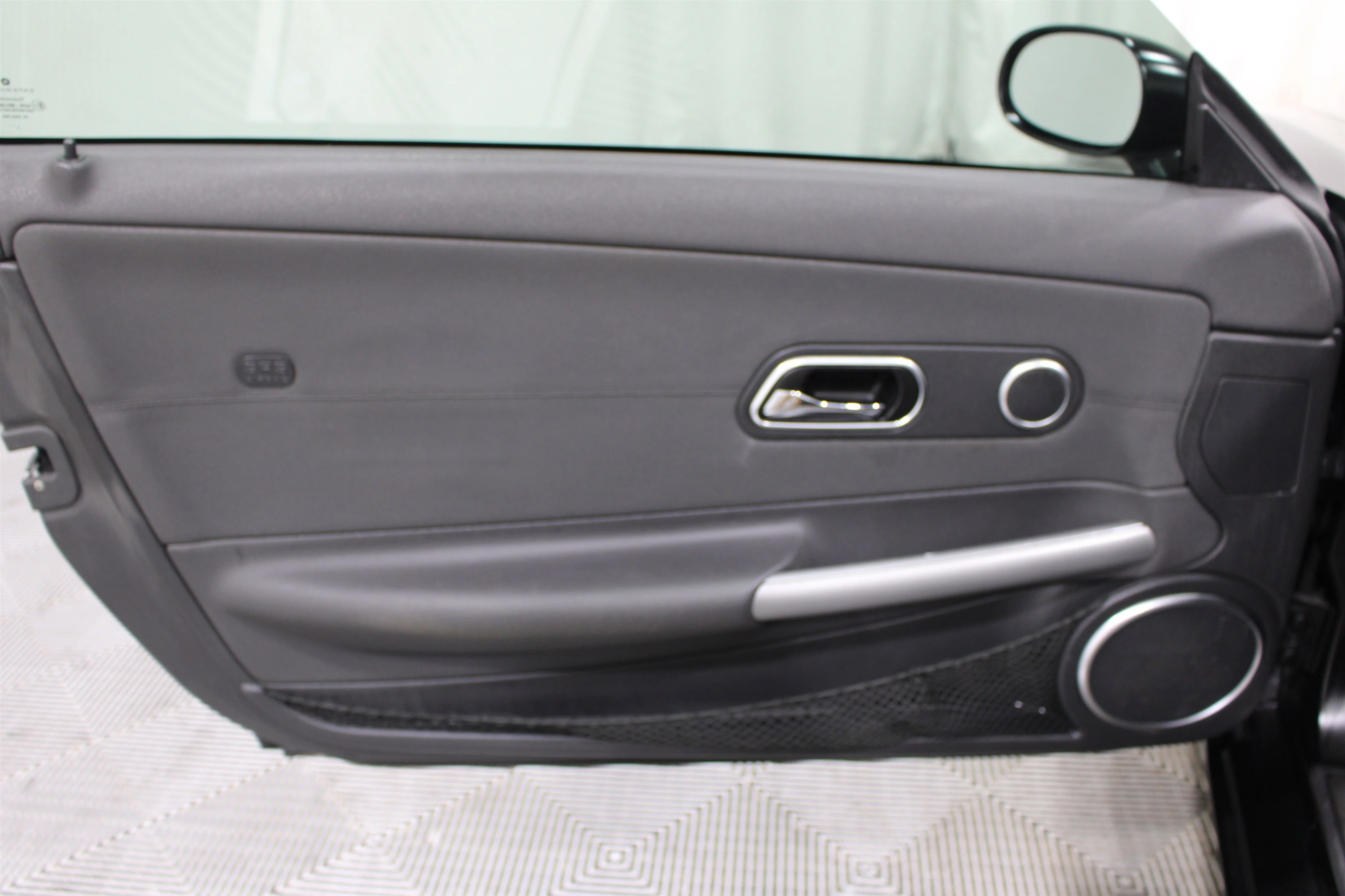 Used 2005 Black Chrysler SRT6 image 6