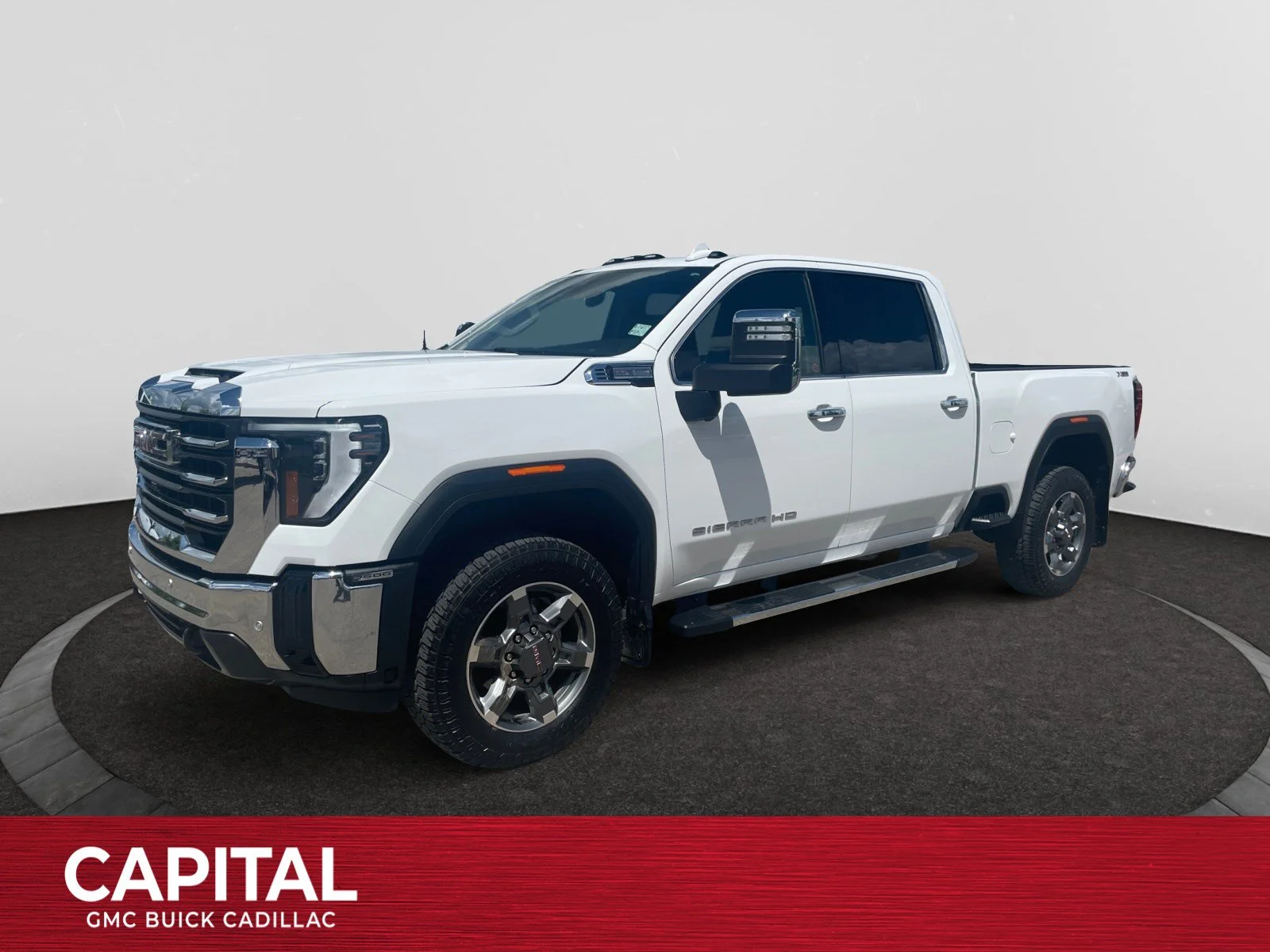 Used 2025 White GMC SLT Crew Leather 5th Wheel Prep Package image 1