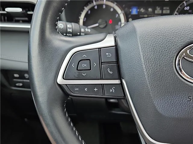 Used 2025 Black Toyota  image 16