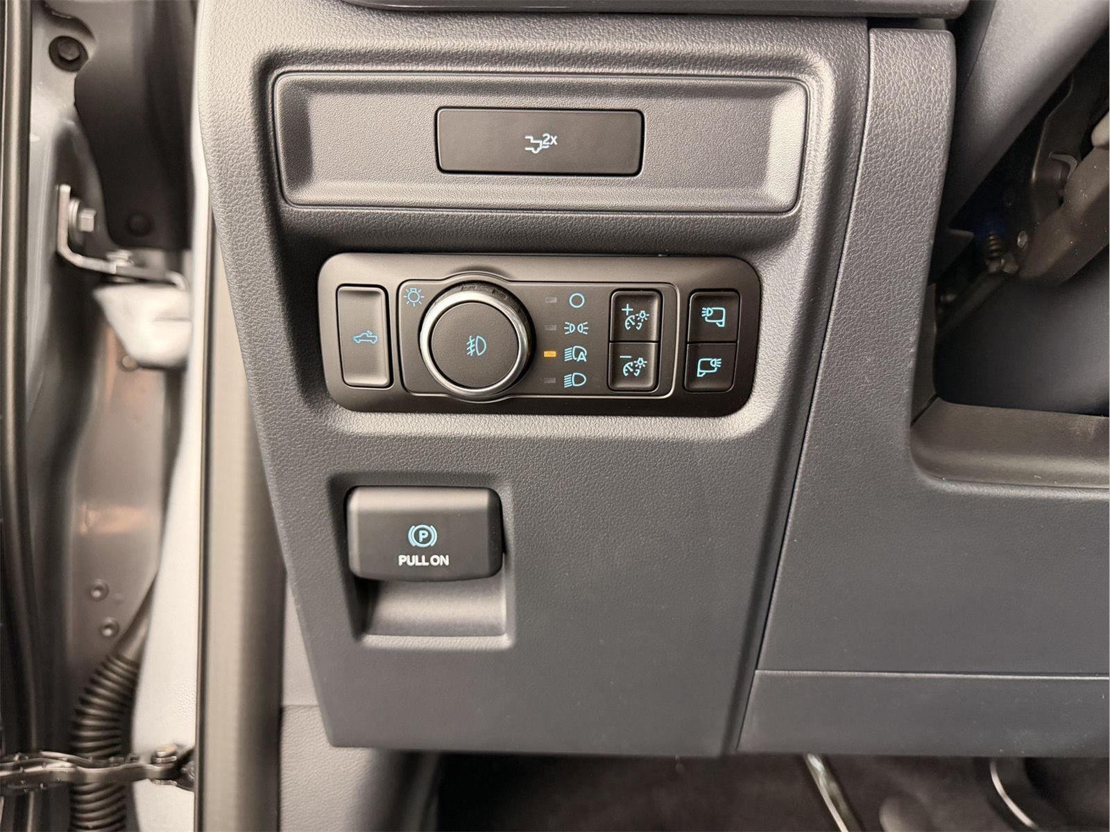 New 2026 Iconic Silver Metallic Ford XLT image 29