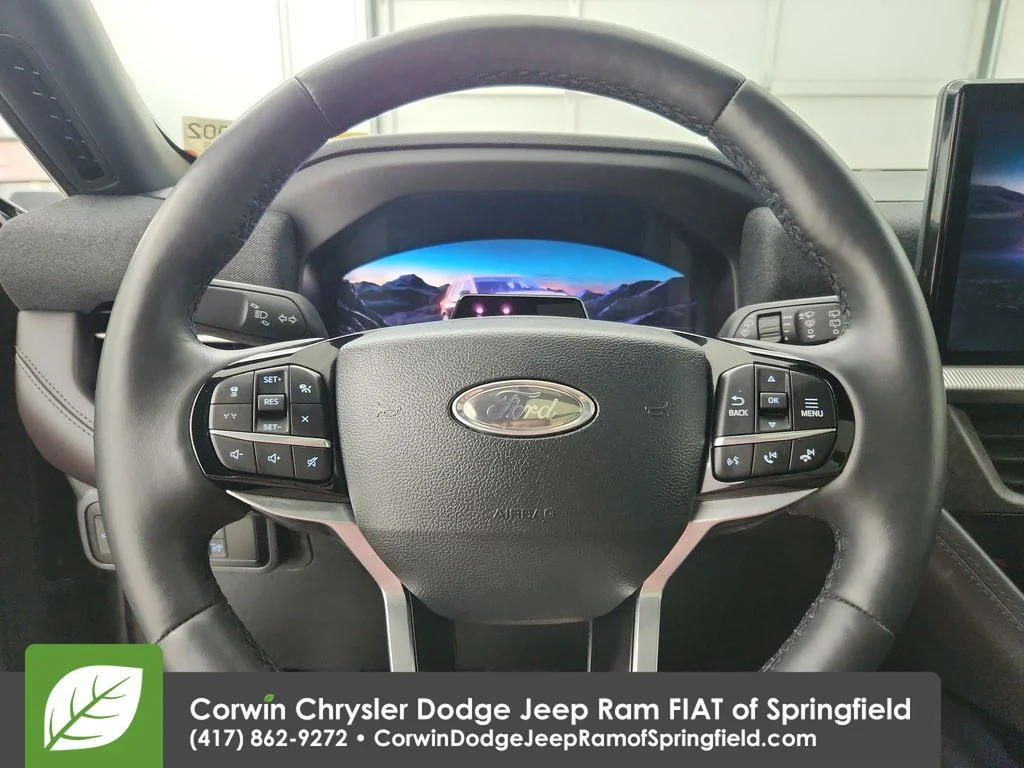 Used 2025 Gray Ford Platinum image 21