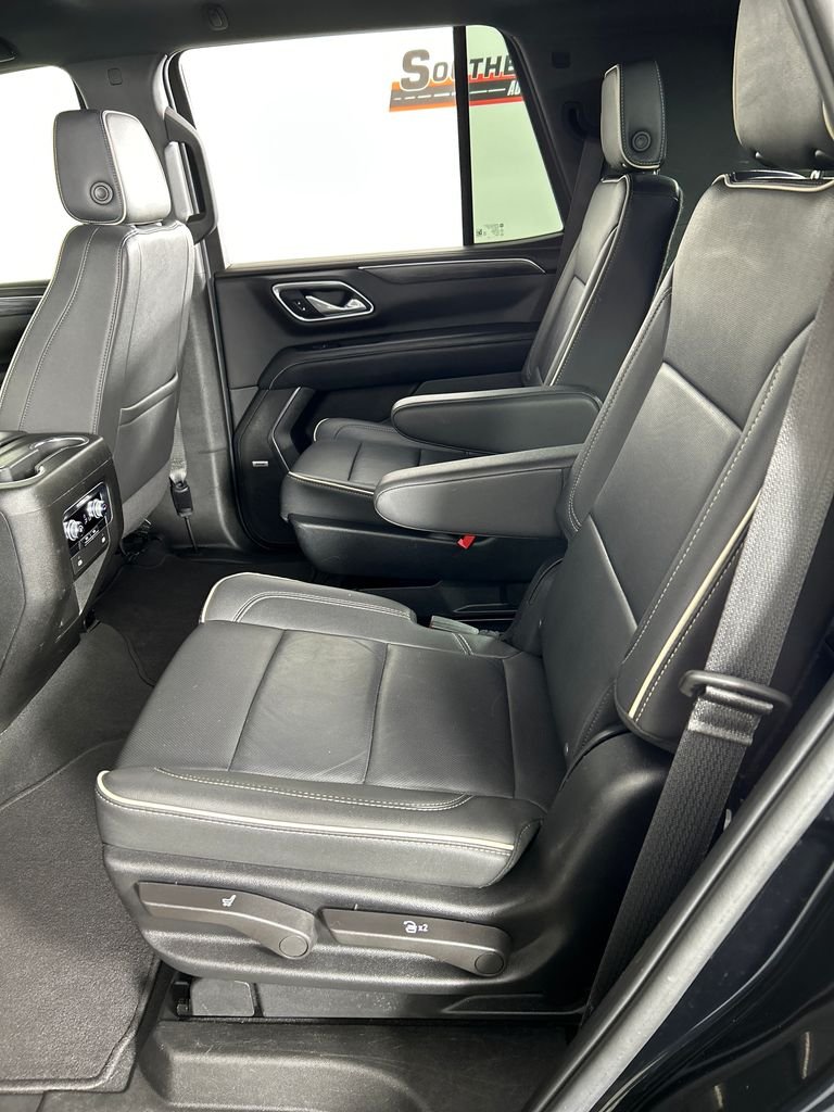 Used 2024 Black GMC SLT image 17