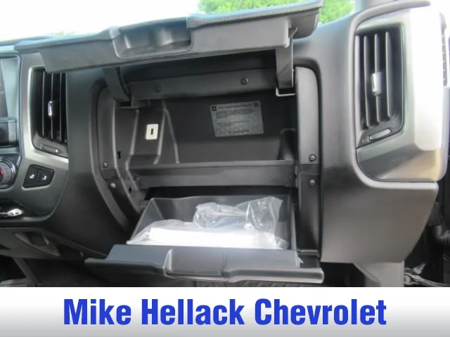 Used 2018 BLACK Chevrolet LT image 19
